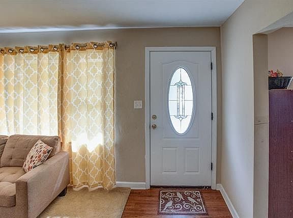 2nd image of 3021 Ramona Dr