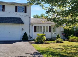 10 Hempstead Rd, Hamilton, NJ 08610