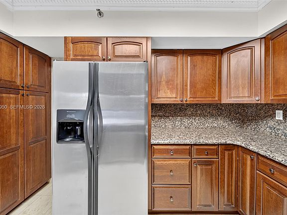 4th image of 3600 Mystic Pointe Dr APT 310