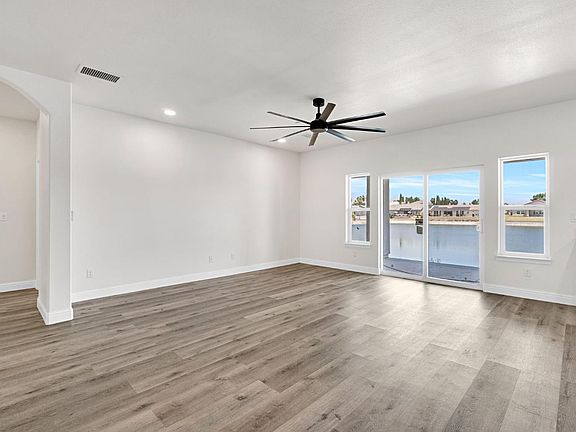 5th image of 8215 Lake Shore Dr