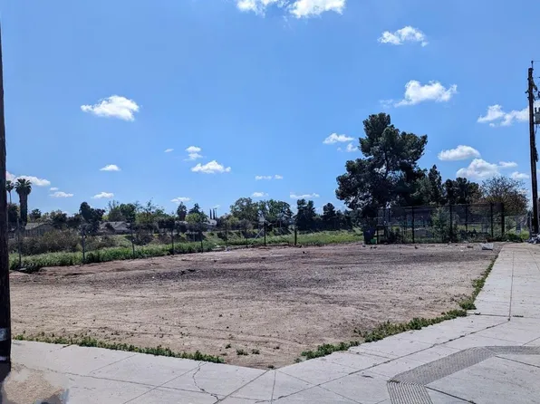 2902 E Belmont Ave, Fresno, CA 93701