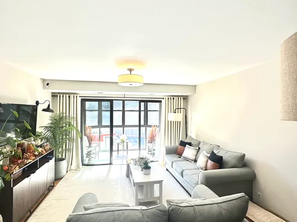 2100 Langston Blvd, Arlington, VA