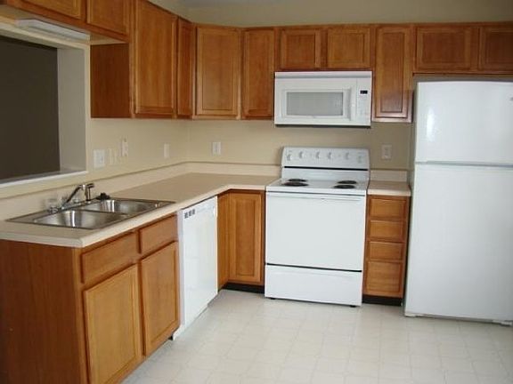 5th image of 3208 River Villa Way
