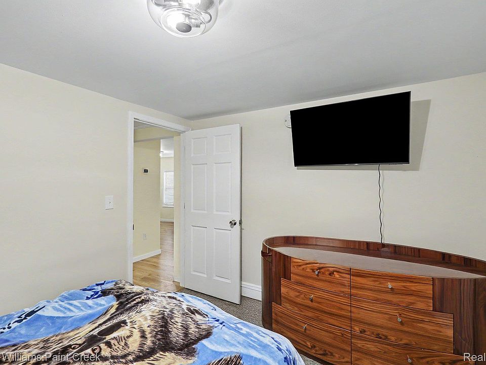 7190 Lakeshore Rd, photo 15