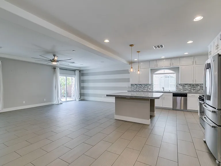 4586 W Camero Ave — Photo 9
