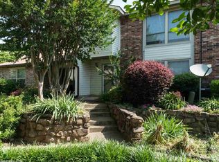 9 Hampshire Cir, Little Rock, AR 72212