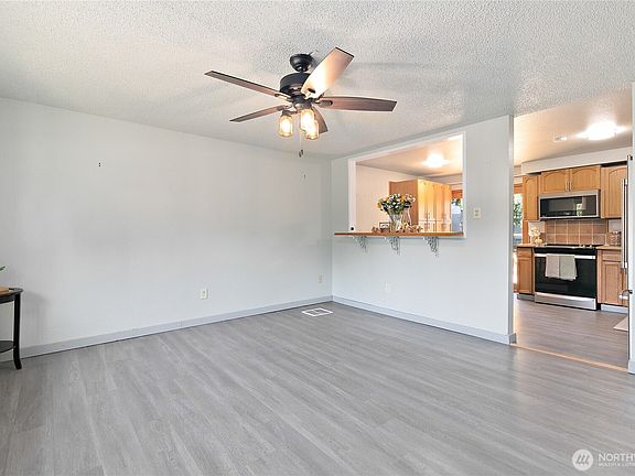 5th image of 5701 38th Court SE
