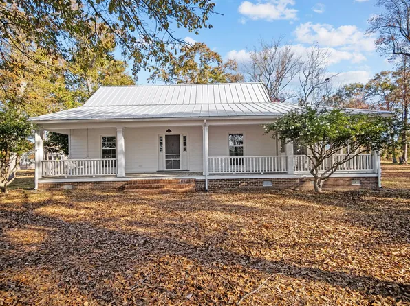 2229 Sloop Point Loop Rd, Hampstead, NC 28443