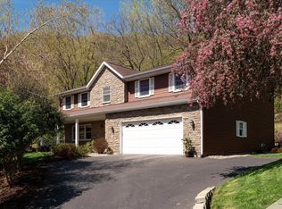 N1979 Joy Ln, La Crosse, WI 54601