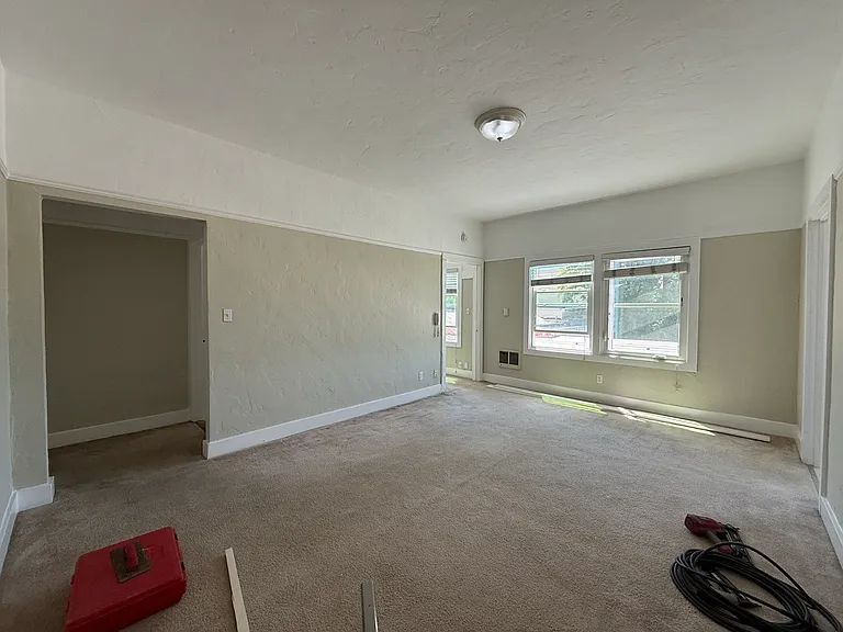2451 Le Conte — Photo 22