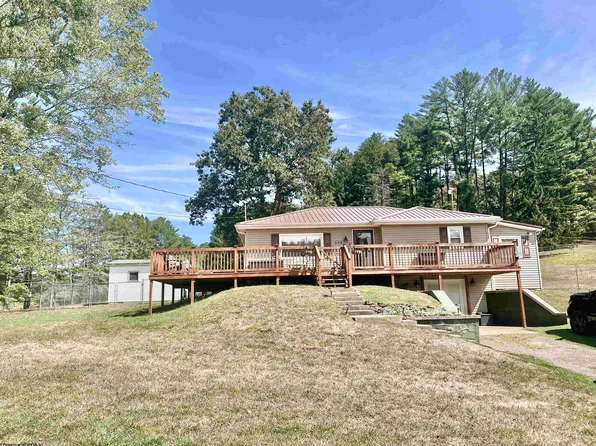 538 Valley Chapel Rd, Weston, WV 26452