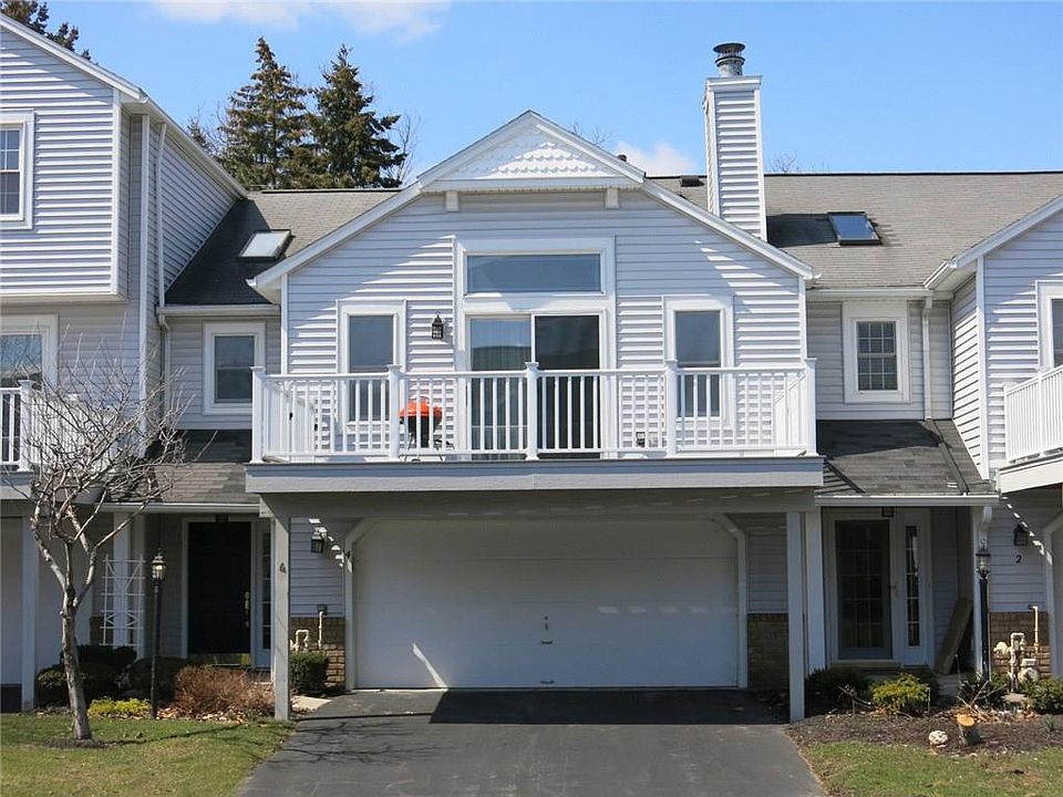 1st image of 4 Leeward Ln