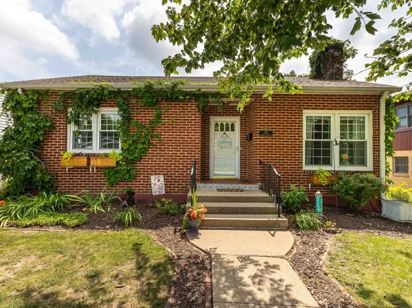 88 S Algona St, Dubuque, IA 52001