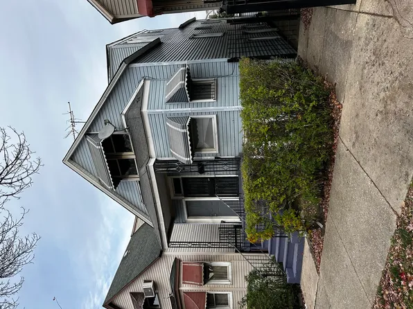 10445 S Ewing Ave, Chicago, IL 60617