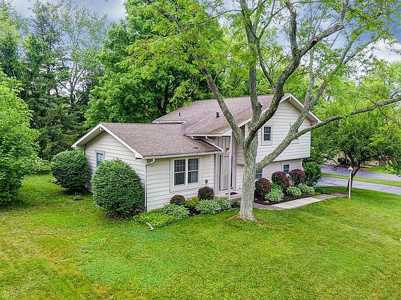 2nd image of 48 Trenton Cir