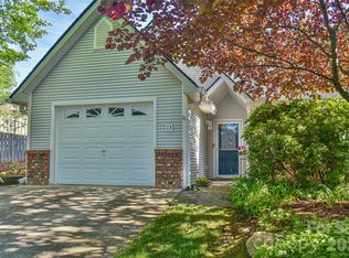 13 Silver Pl, Black Mountain, NC 28711