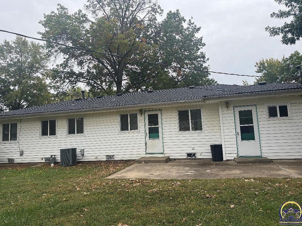 2nd image of 1114 SW 32nd St