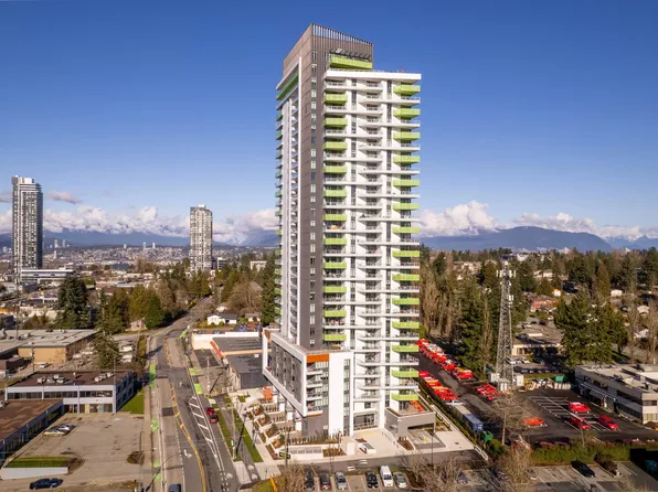 10428 Whalley Blvd #1104, Surrey, BC V3T 5S7