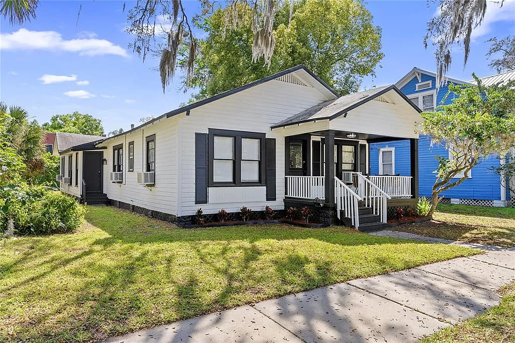1 bed, 1.0 bath, 350 sqft, $1,800 — Photo 2
