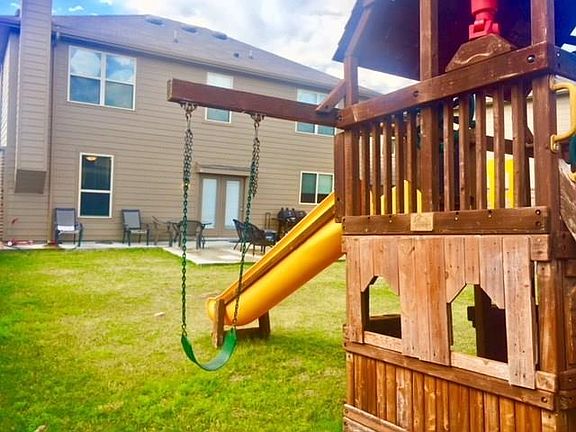 2nd image of 5317 Marina Dr