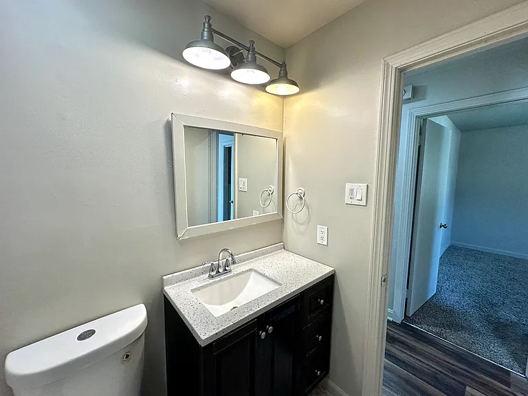 8 Green St — Photo 14