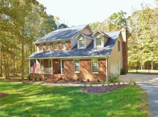 4921 Golden Oaks Dr, Oak Ridge, NC 27310