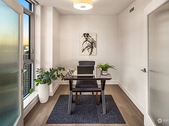 5th image of 588 Bell Street #3503S