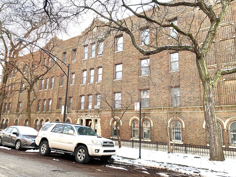 1st image of 2146 N Dayton St APT 104