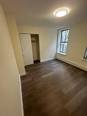2nd image of 1985 Davidson Ave #3