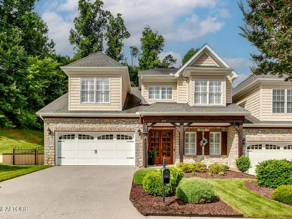 10118 Autumn Valley Ln, Knoxville, TN 37922