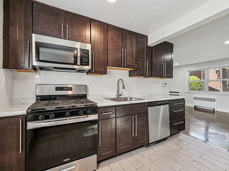 Eagle Rock Apartments — Photo 13