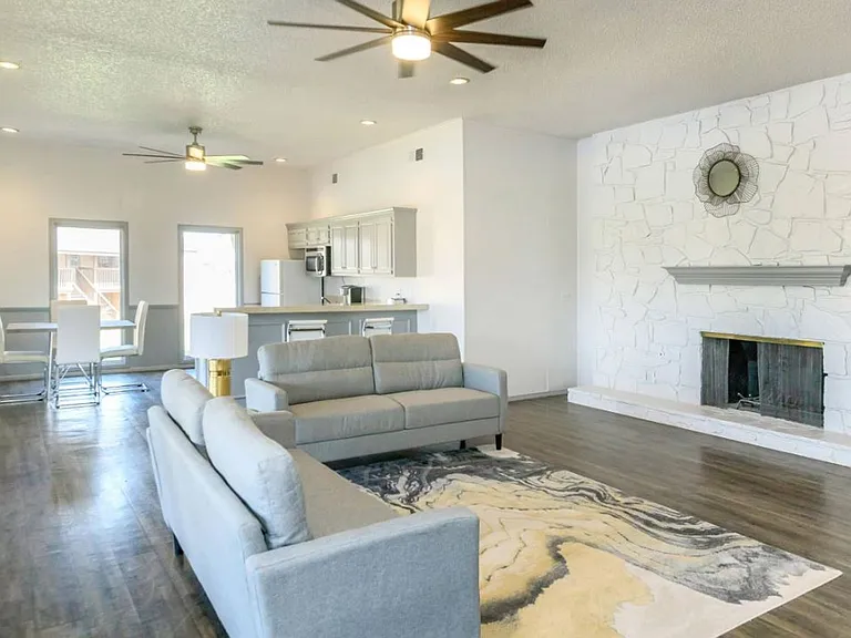 Aspen Place Apartments - June Rent FREE: Move-In by 6/15! — Photo 54