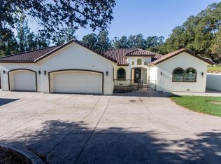 19730 Moonglow Rd, Salinas, CA 93907