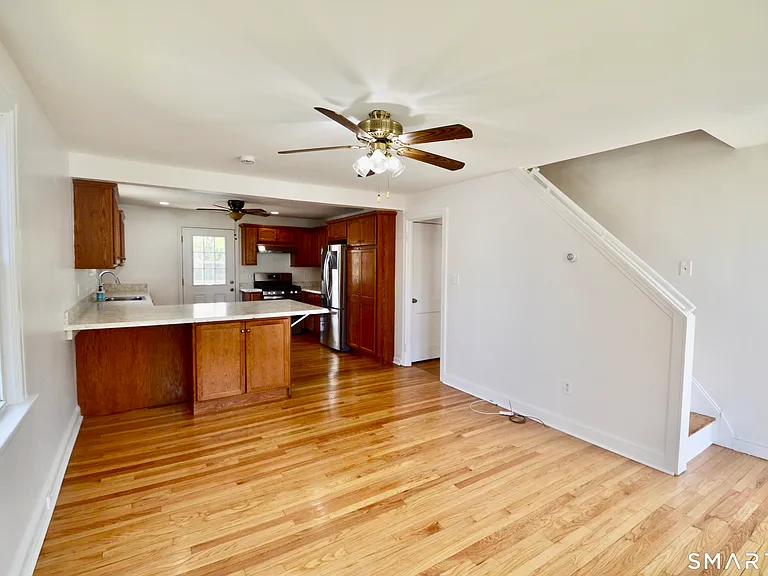 314 Knowlton St — Photo 4