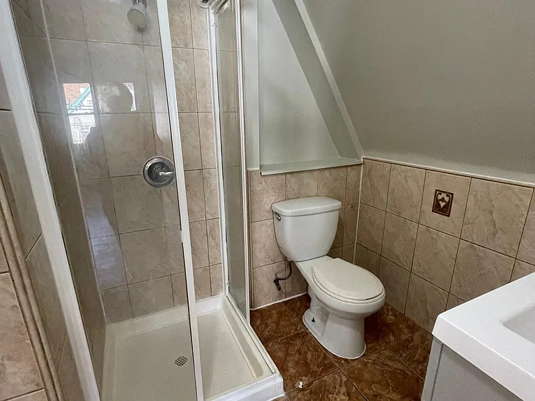 413 Summer Ave #2 — Photo 7
