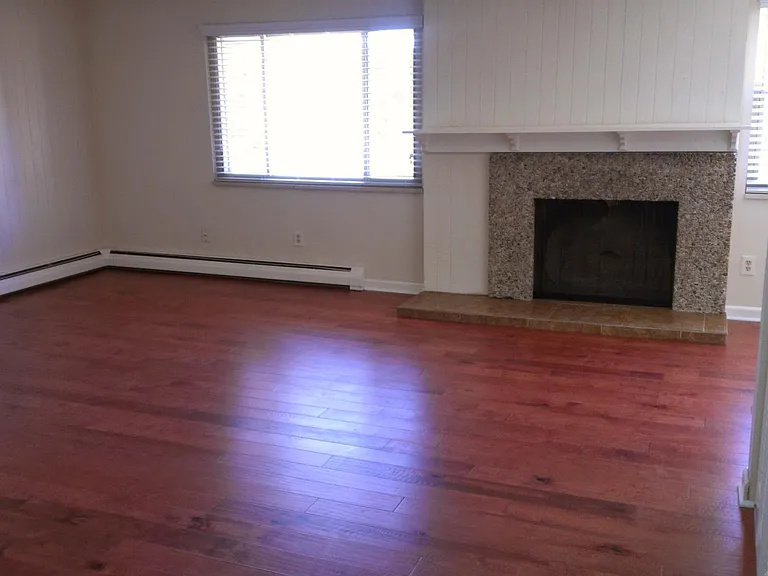 3315 Chisholm Trl #E304 — Photo 10