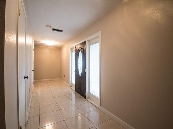 2nd image of 340 Okaloosa Dr