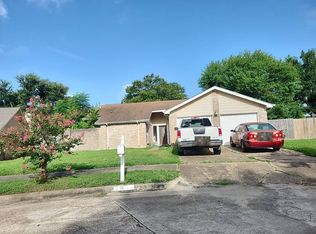3806 N Fleet Ct, Houston, TX 77082