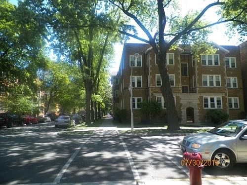 2nd image of 6250 N Francisco Ave APT Gbe