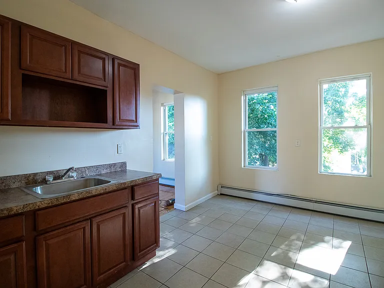 373-1A Blatchley Ave #2C — Photo 2
