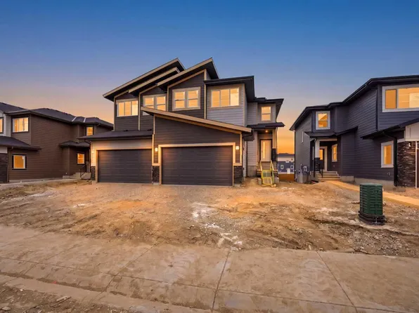 30 Waterford Mews, Chestermere, AB T1X 3B4