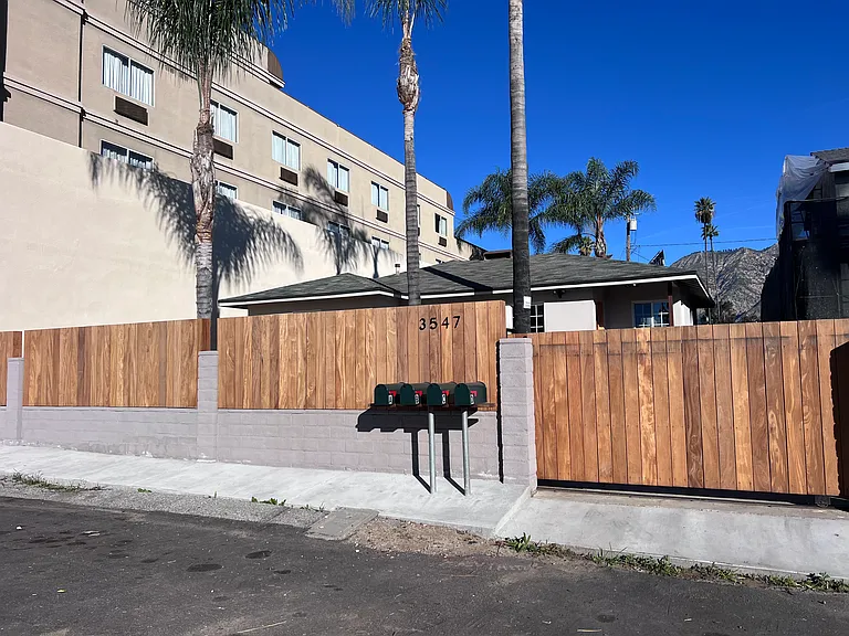 3547 E Green St #A — Photo 1