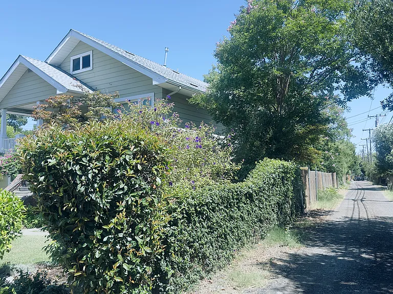 4835 P St #B — Photo 6