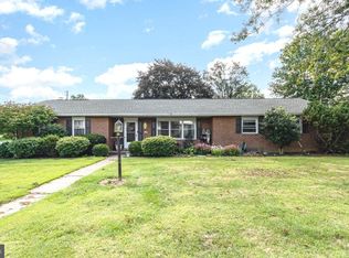 10 Hemlock Dr, Mechanicsburg, PA 17055