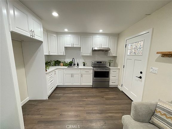 3rd image of 421 E F St #D