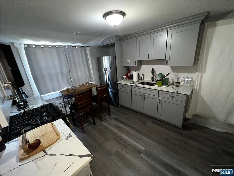 47 N 17th St — Photo 5