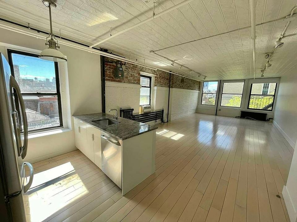 1st image of 17 Bleecker St APT 6E