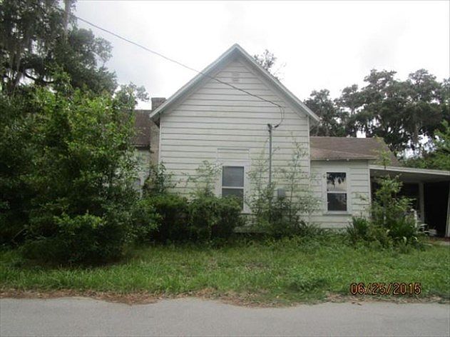 2nd image of 188 NE 1st St
