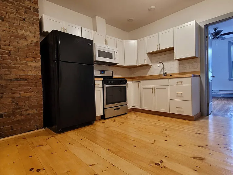 45 S 3rd St #2 — Photo 9