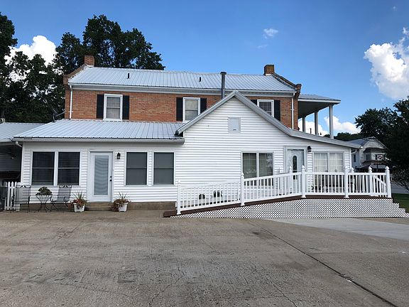 4th image of 426 Broad St
